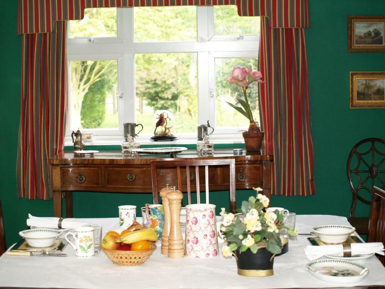The Newnham White House Bed & Breakfast Baldock Ngoại thất bức ảnh